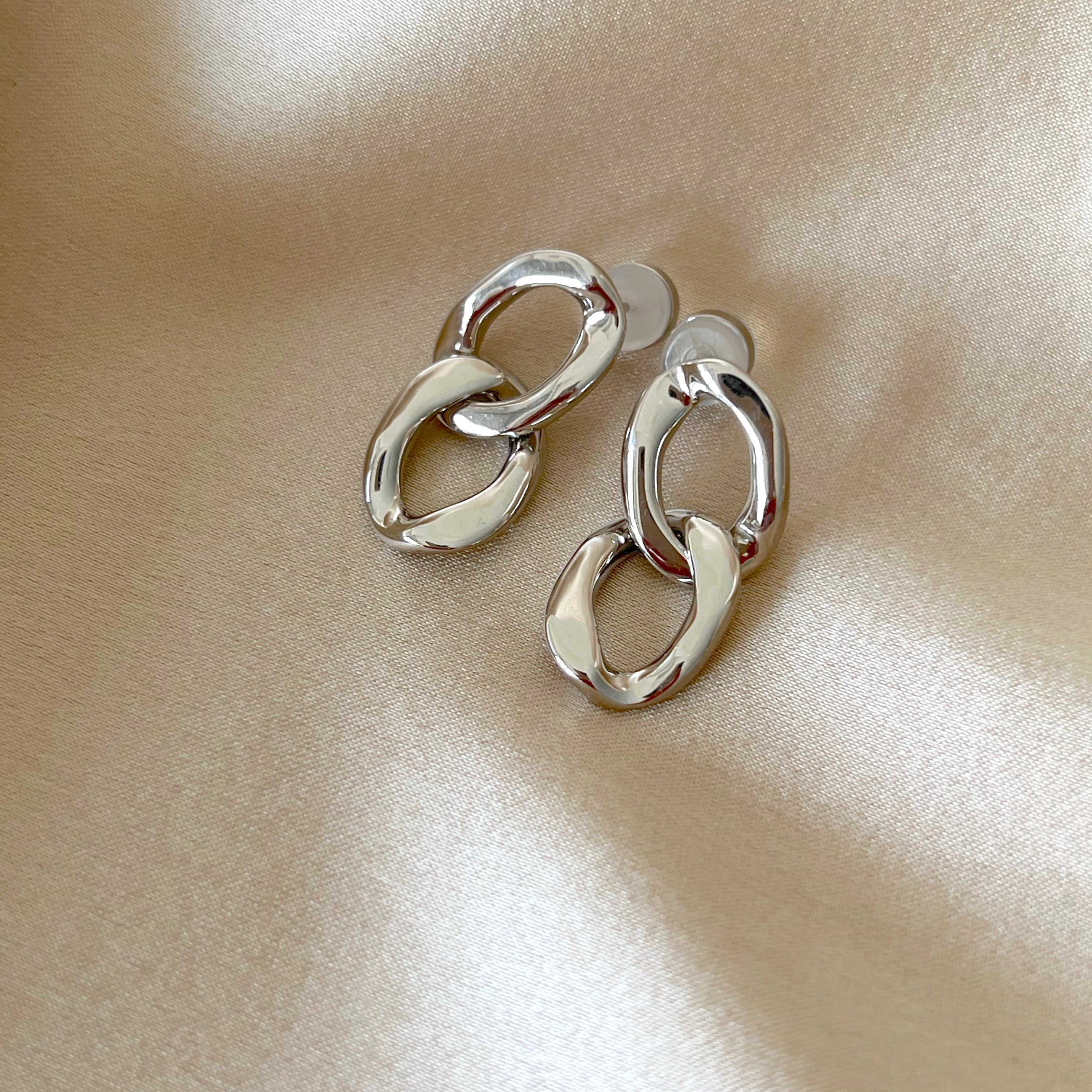 Leya Earrings