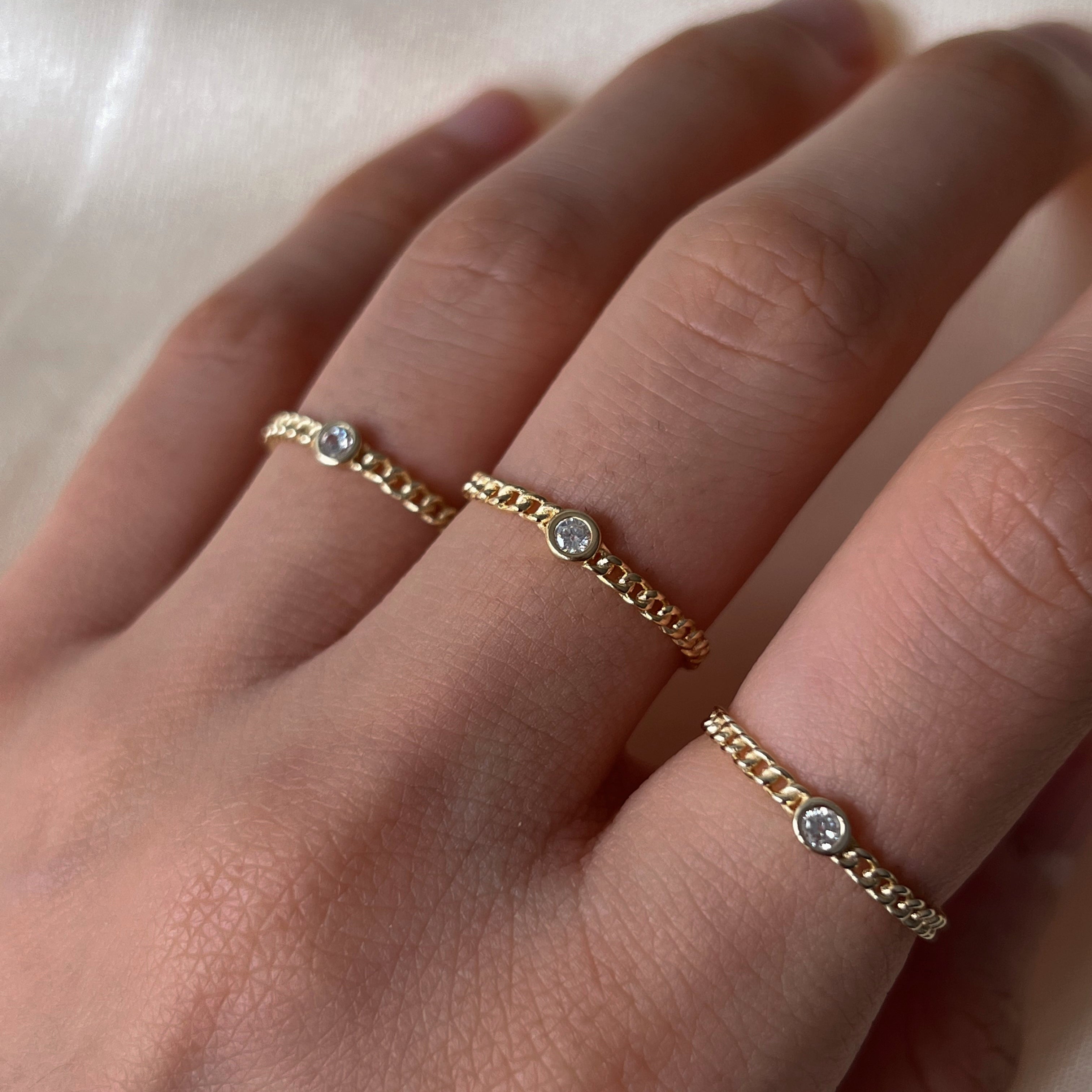 Dainty Chain Ring
