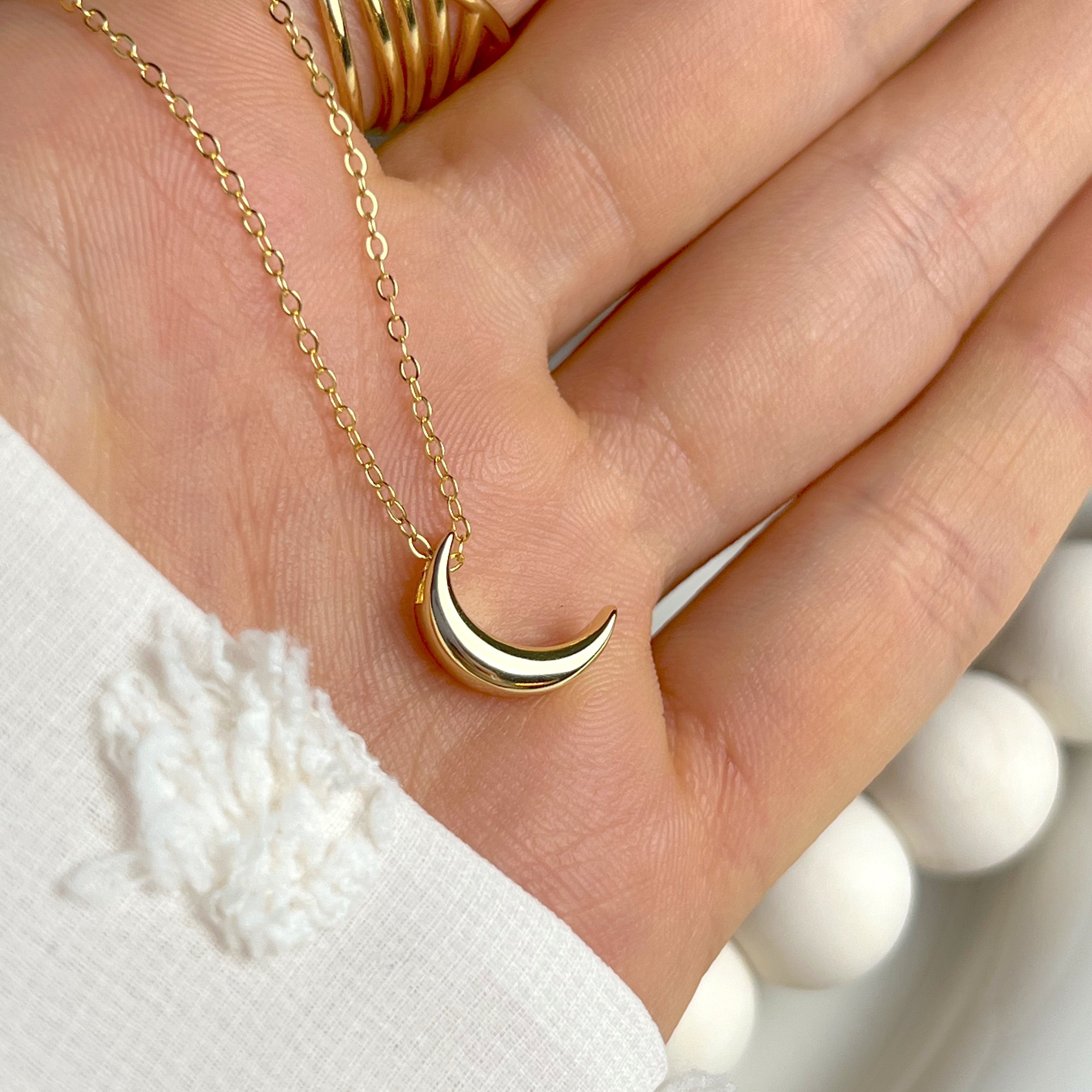 Luna Necklace