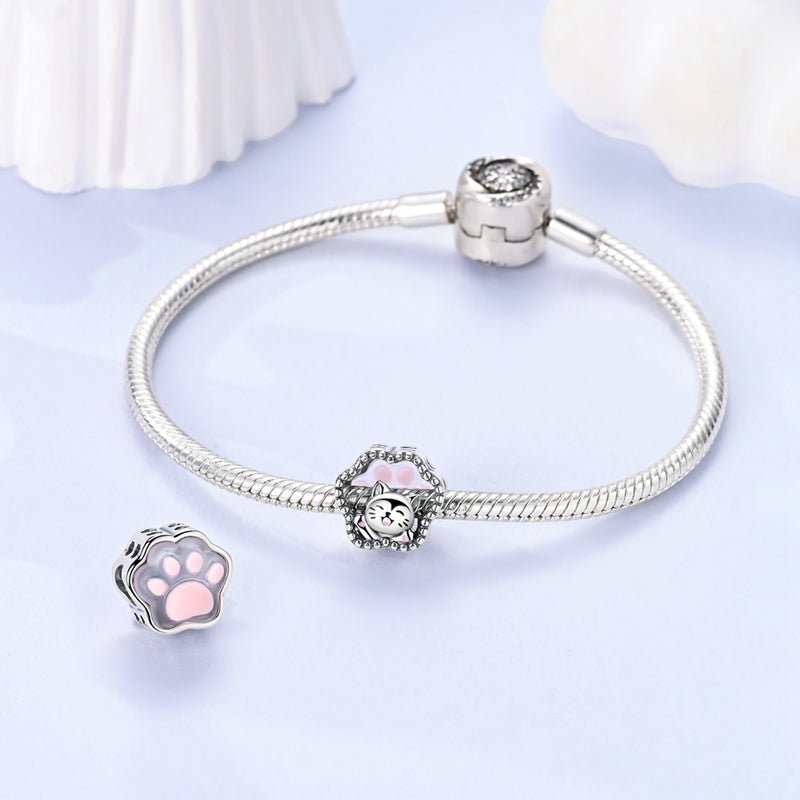 Glow in the Dark Luminous Smiling Cat Charm